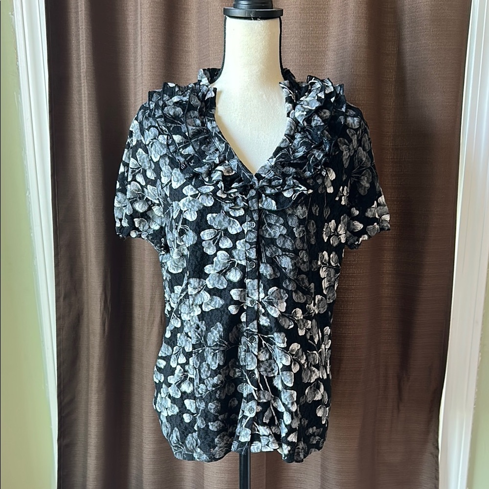 Style & Co Short Sleeve Top Size L